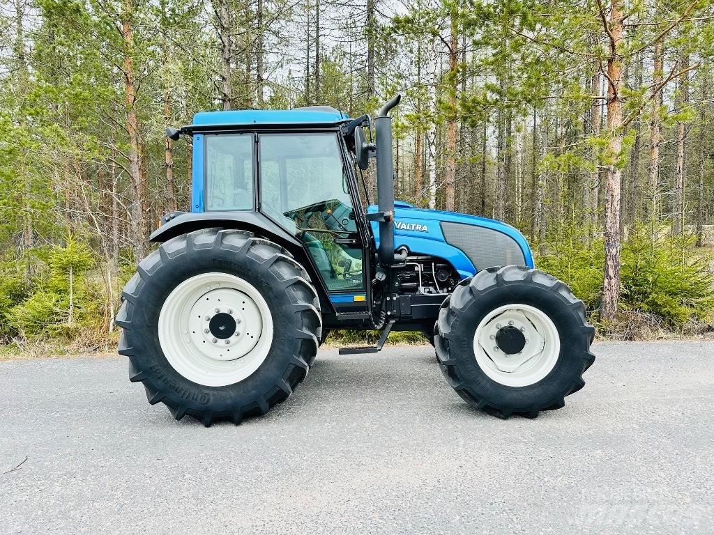 Valtra A 92 Traktorit