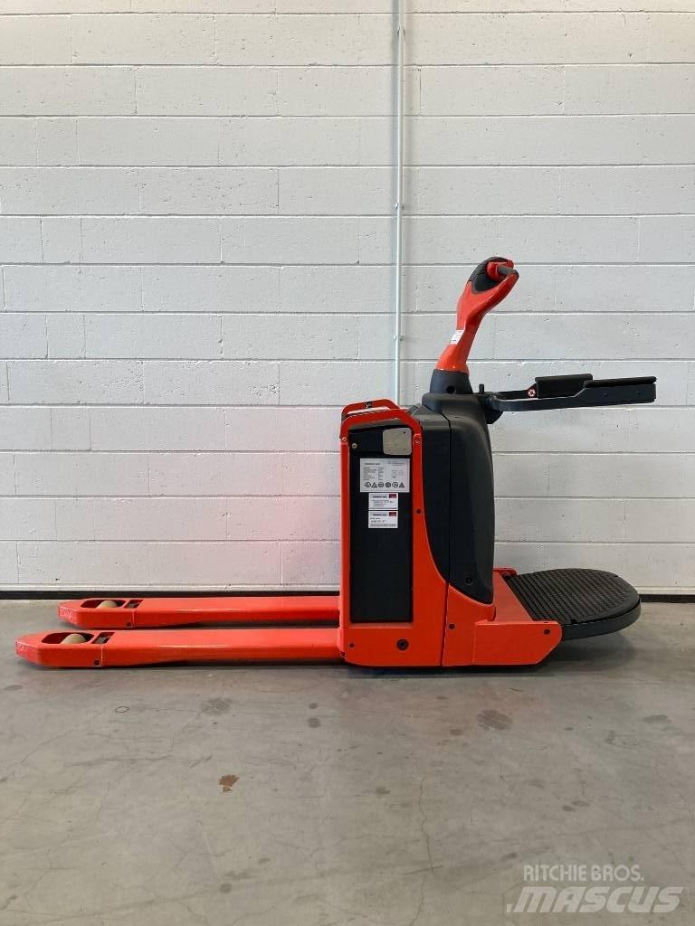 Linde T20P/1151 Lavansiirtotrukit ajotasolla