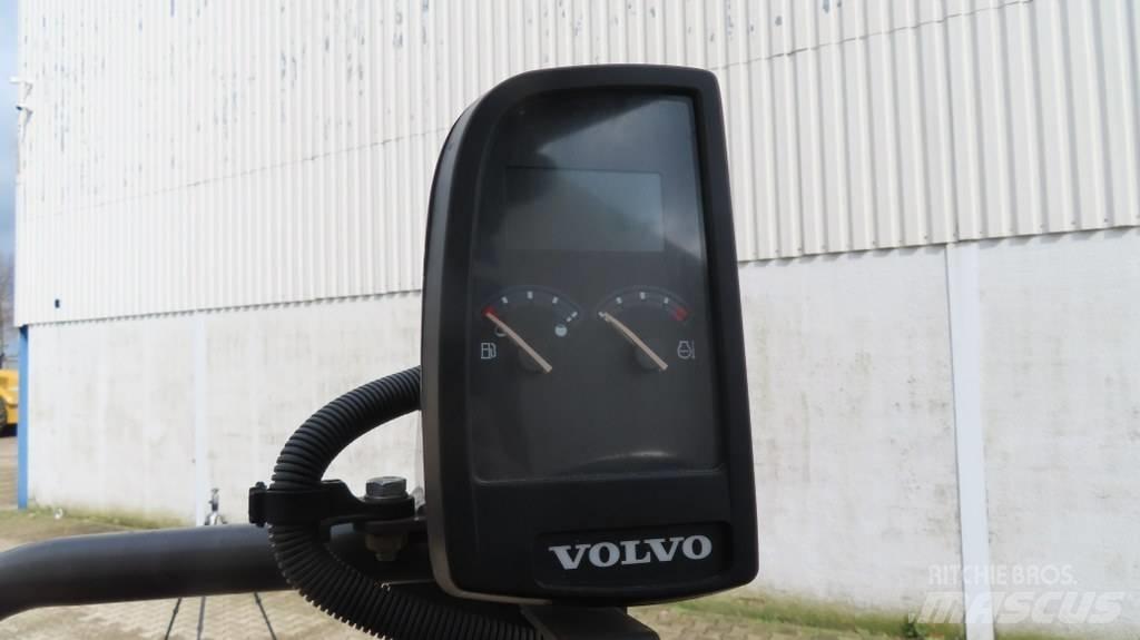 Volvo SD 45 B Yksivalssijyrät