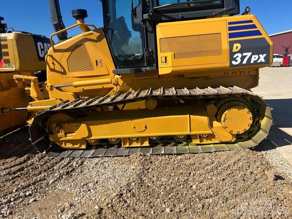 Komatsu D37PX-23 Telaketjupuskutraktorit