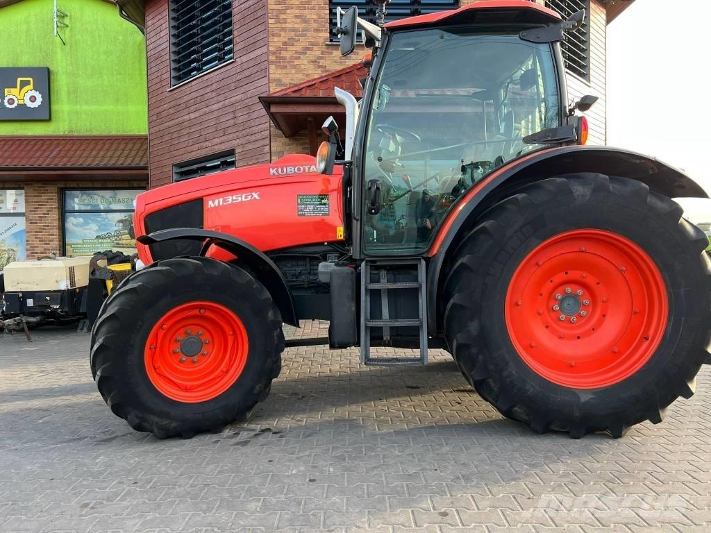 Kubota M 135 GX Traktorit