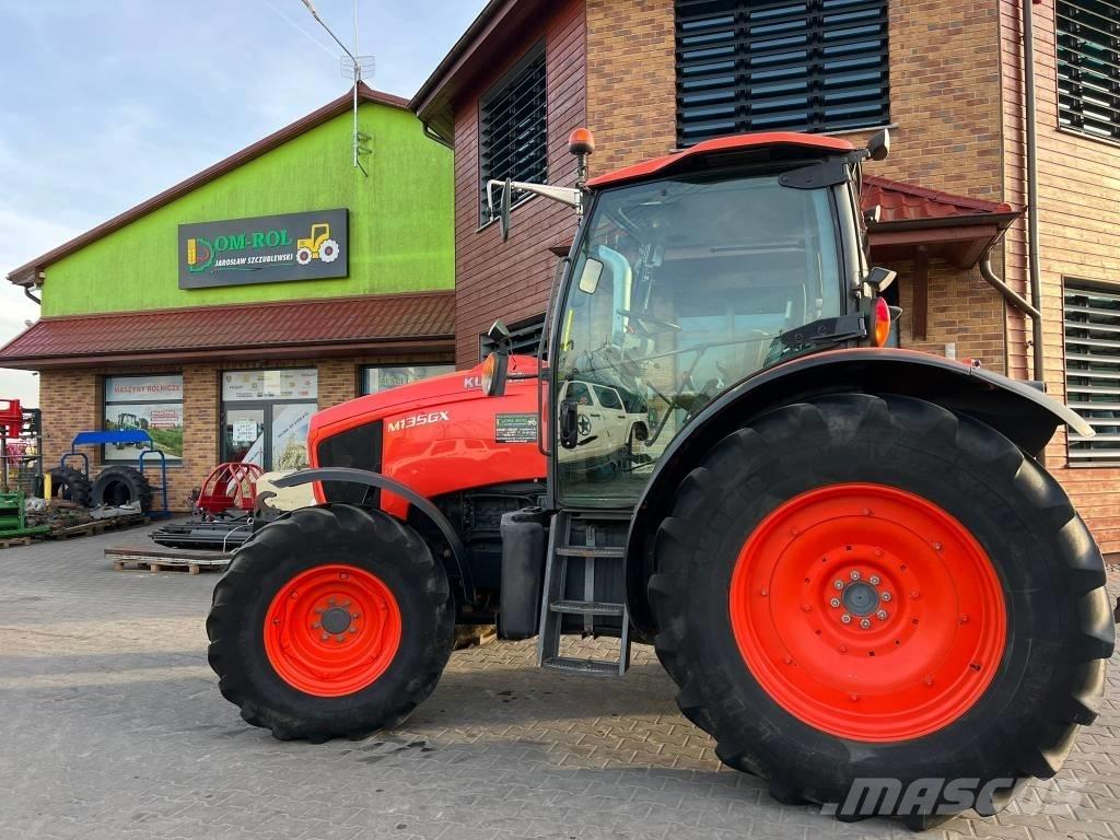 Kubota M 135 GX Traktorit