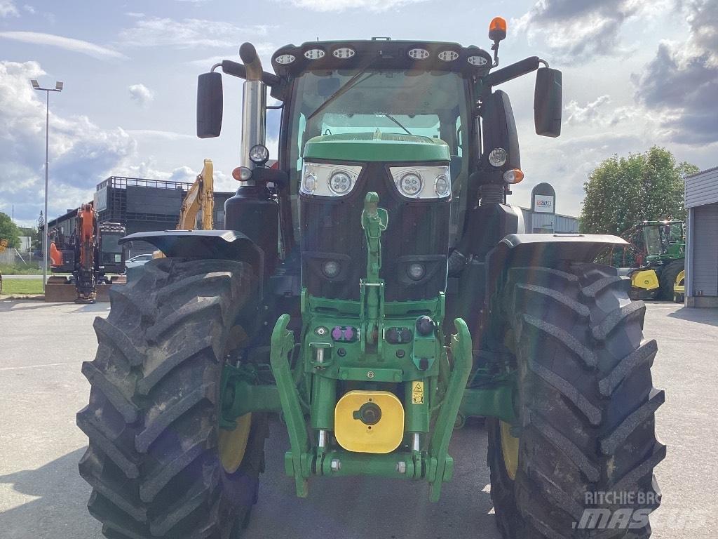 John Deere 6250 R Traktorit