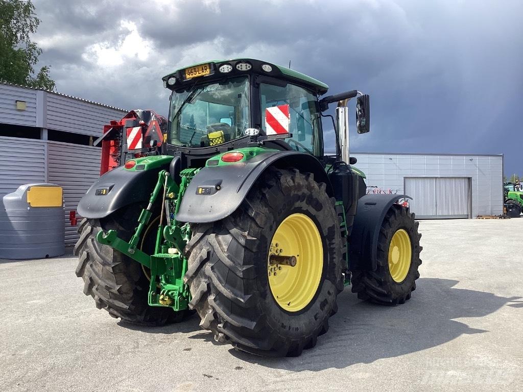 John Deere 6250 R Traktorit