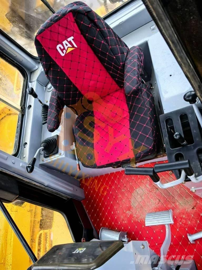CAT D6G Telaketjupuskutraktorit