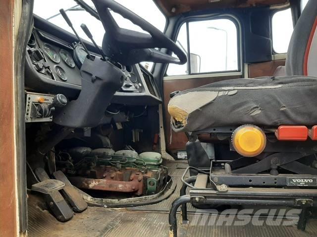 Volvo N 10 Vetopöytäautot