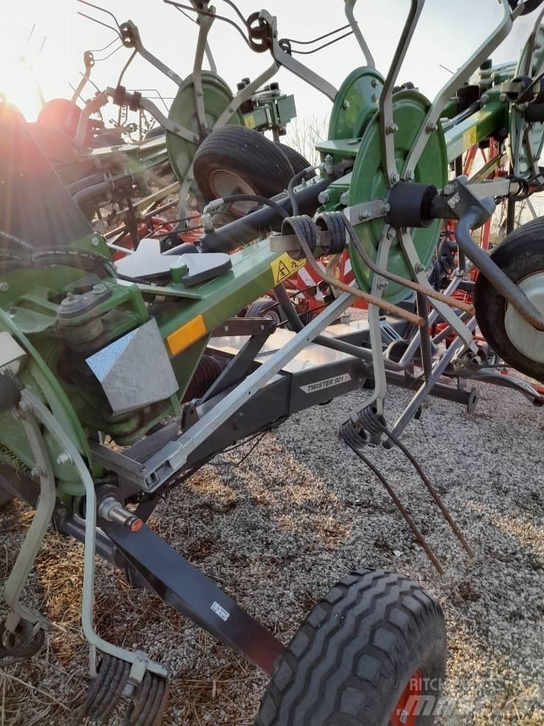 Fendt Twister 901T Pöyhimet ja haravat