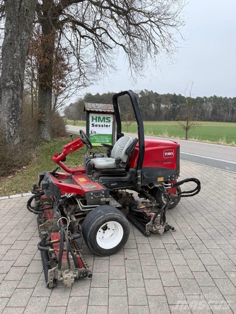 Toro Reelmaster 3575 Väyläleikkuri