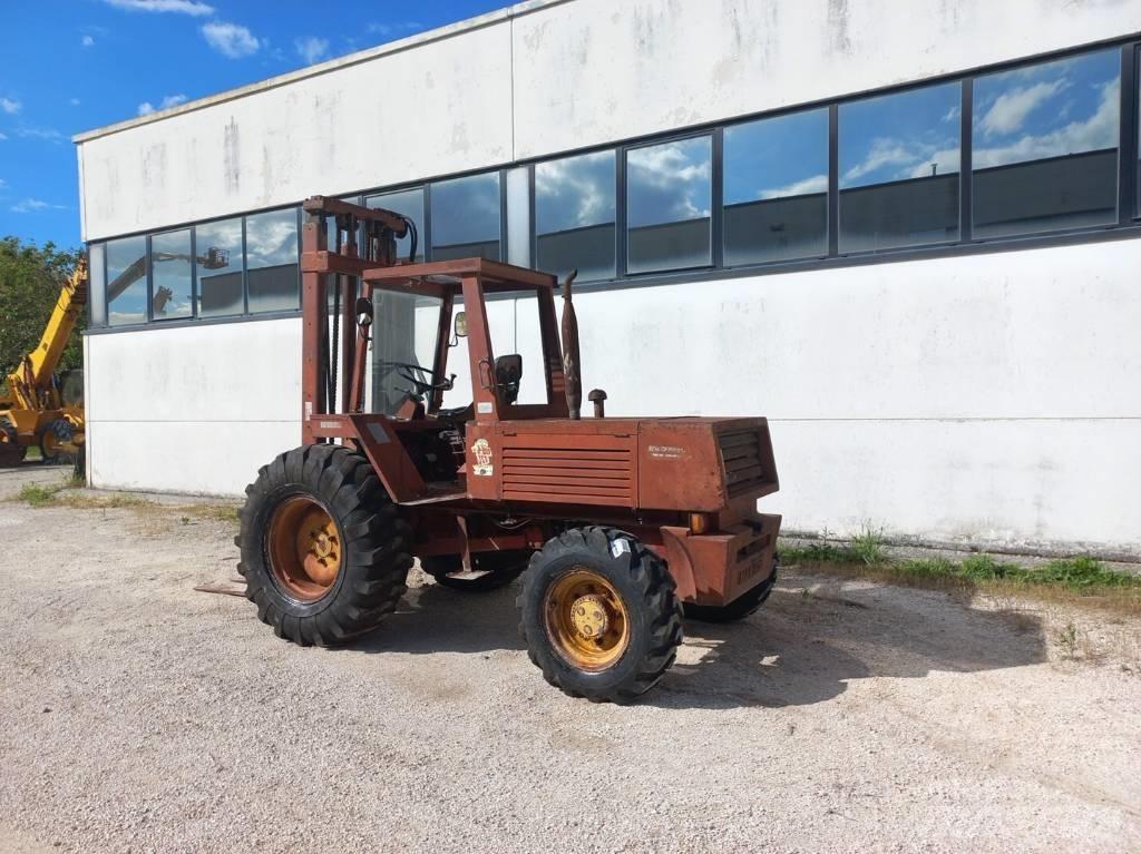 Manitou 4RM30G Dieseltrukit