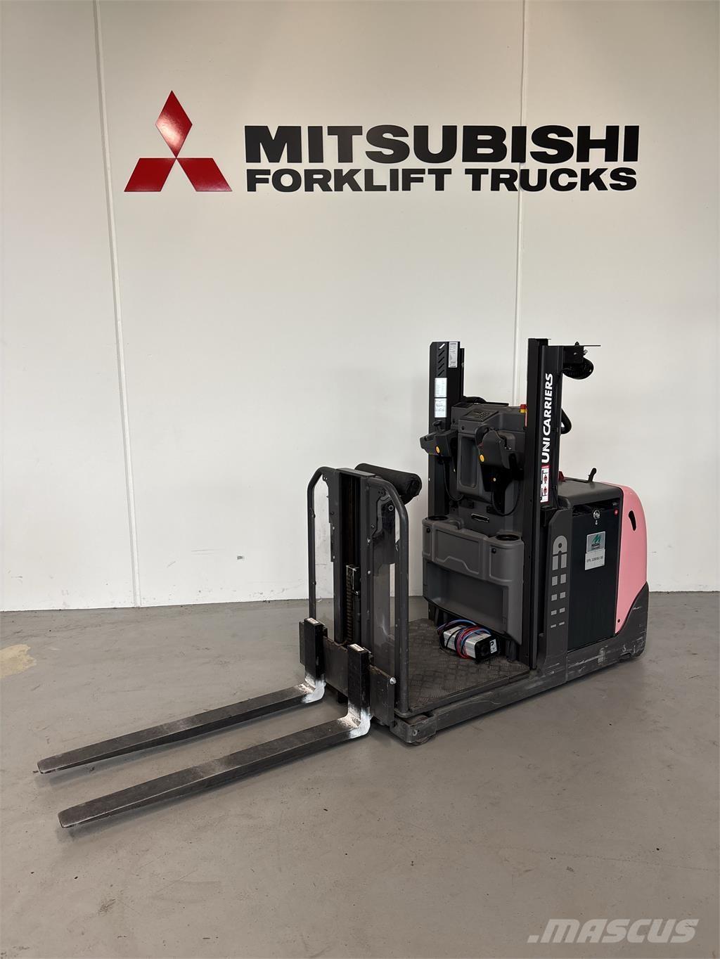 UniCarriers EPL100 Matalakeräilytrukit