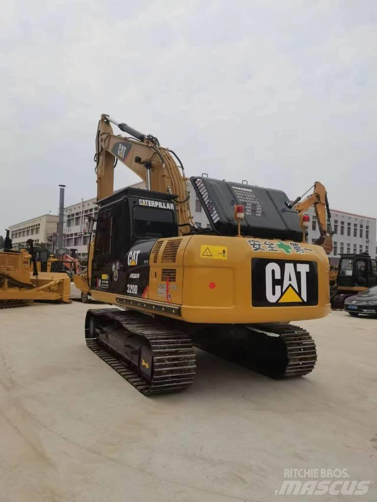 CAT 320 D Telakaivukoneet