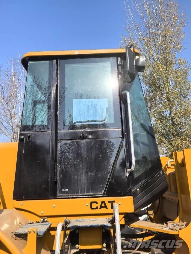 CAT 966H Pyöräkuormaajat