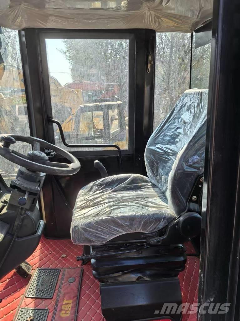 CAT 966H Pyöräkuormaajat