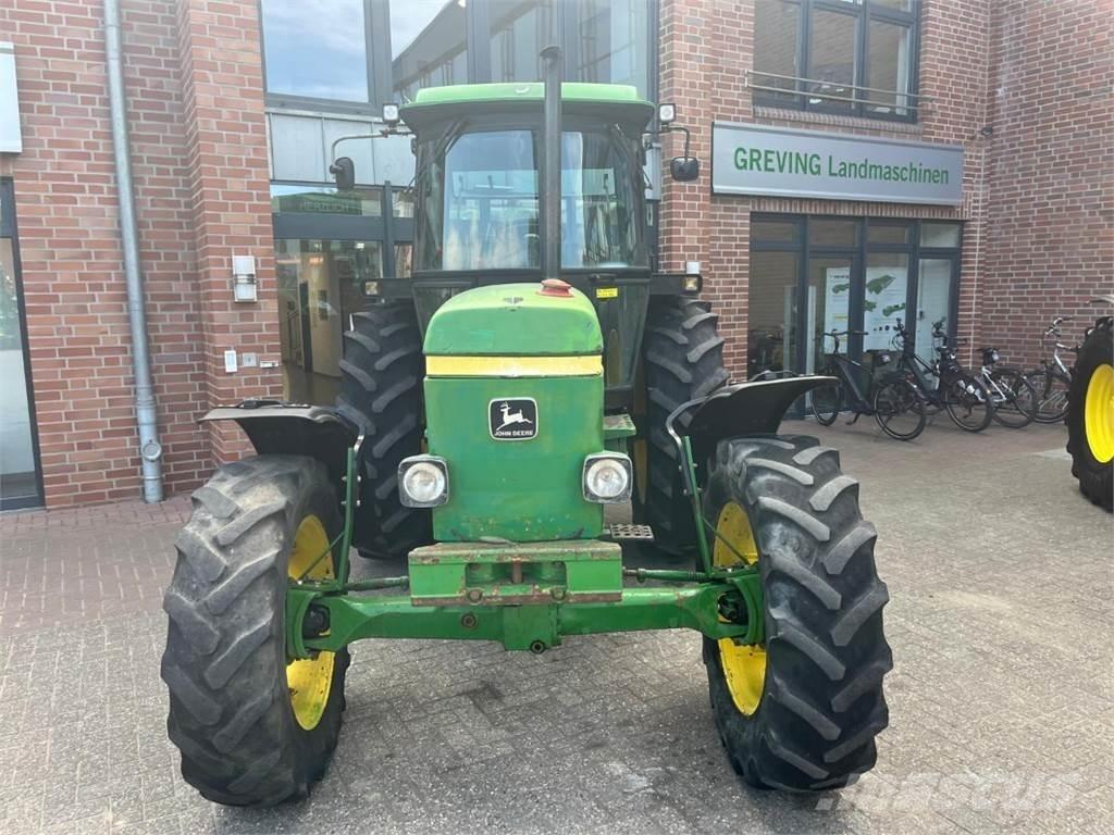 John Deere 3040 Traktorit