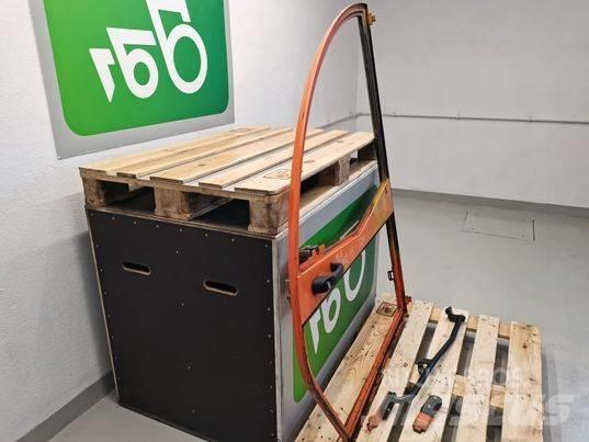 JLG 307 door Ohjaamo ja sisusta