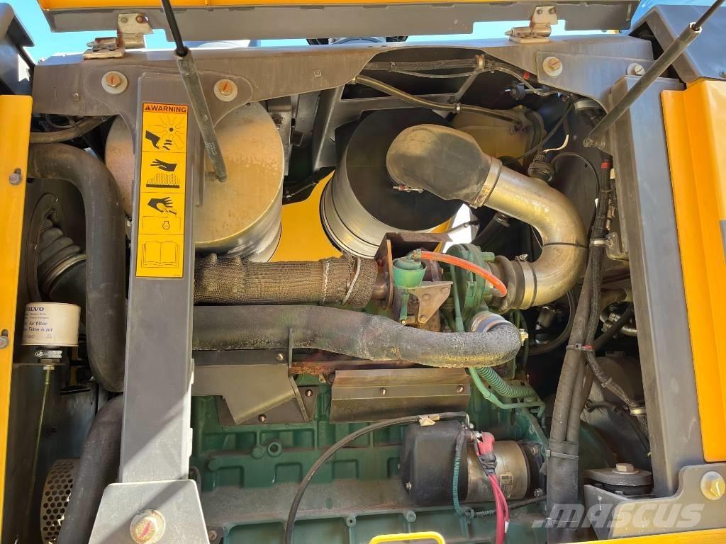 Volvo G 940 Tiehöylät