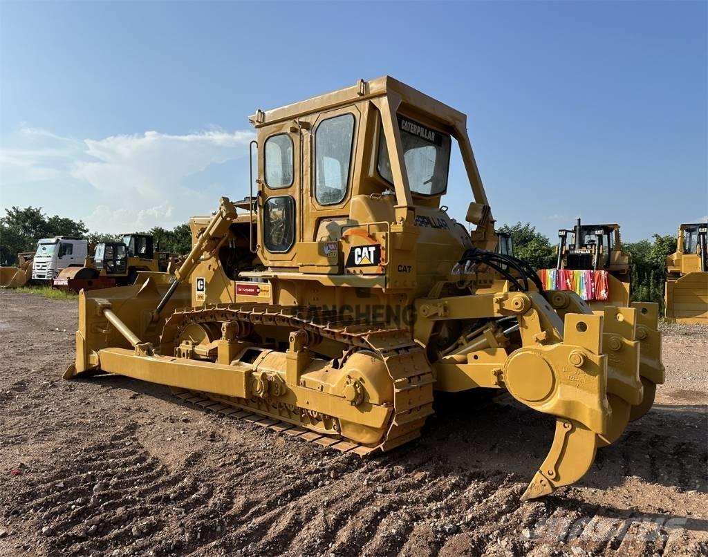 CAT D7G Telaketjupuskutraktorit