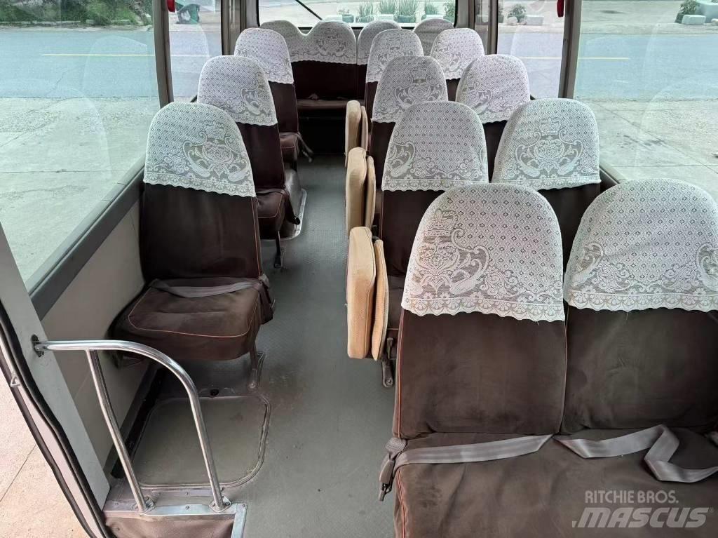 Toyota Coaster Minibussit