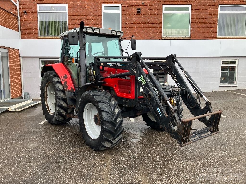 Massey Ferguson 6255 Traktorit