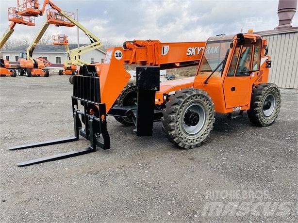 SkyTrak 10054 Kurottajat