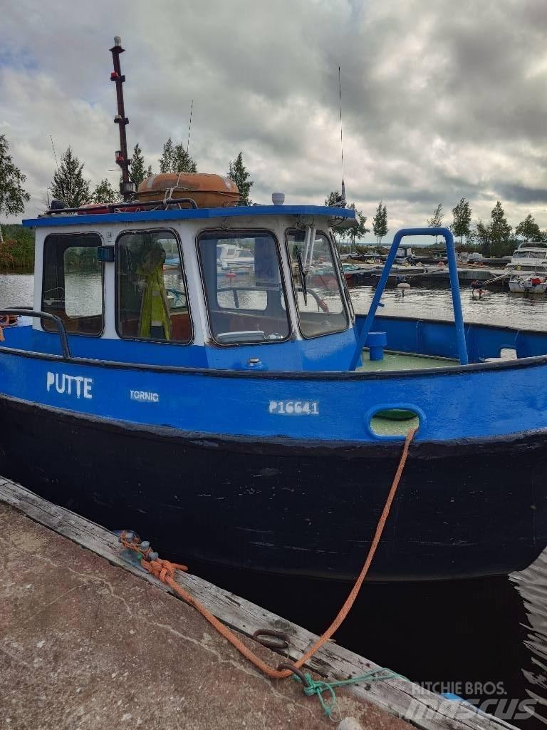  Hinaaja Putte Veneet, proomut ja ponttoonit