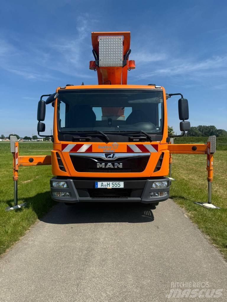 Palfinger P 300 KS Nostolava-autot