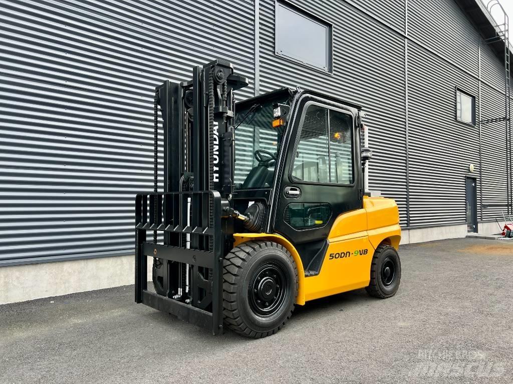 Hyundai 50DN-9VB Dieseltrukit