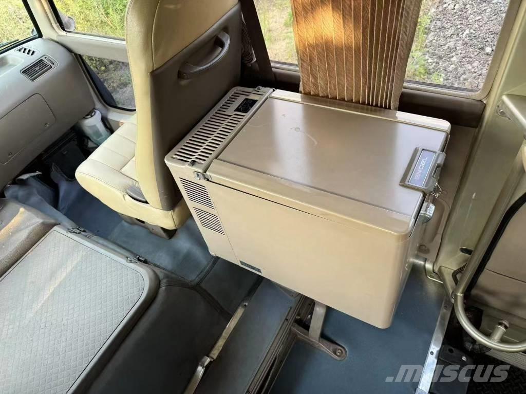 Toyota Coaster Bus Minibussit