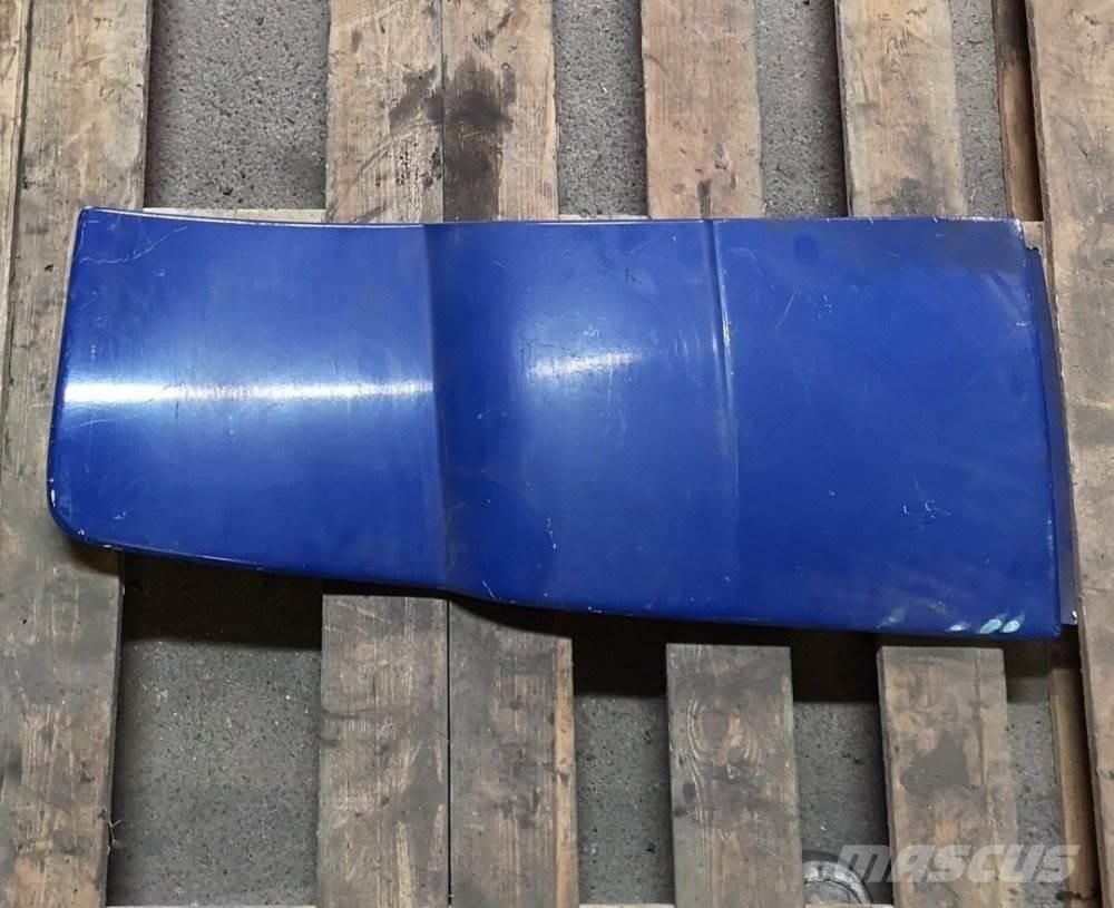  KABINA BOČNÍ COVER Ohjaamot ja sisustat