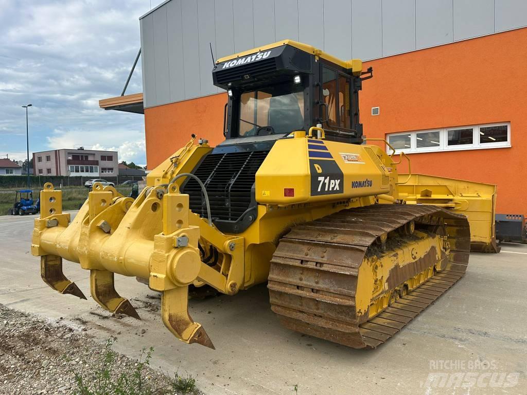 Komatsu D 71PX-24 E0 Telaketjupuskutraktorit