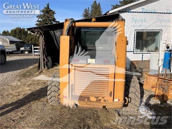 CASE 95XT Liukuohjatut kuormaajat