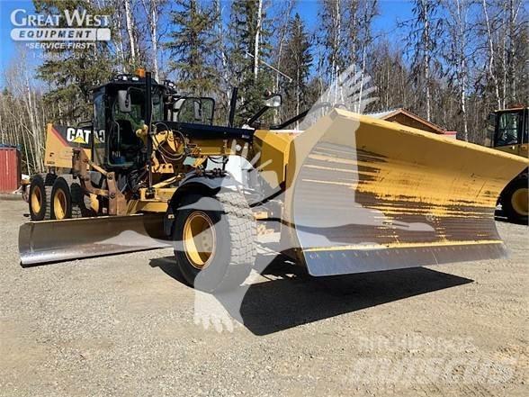 CAT 160M Tiehöylät