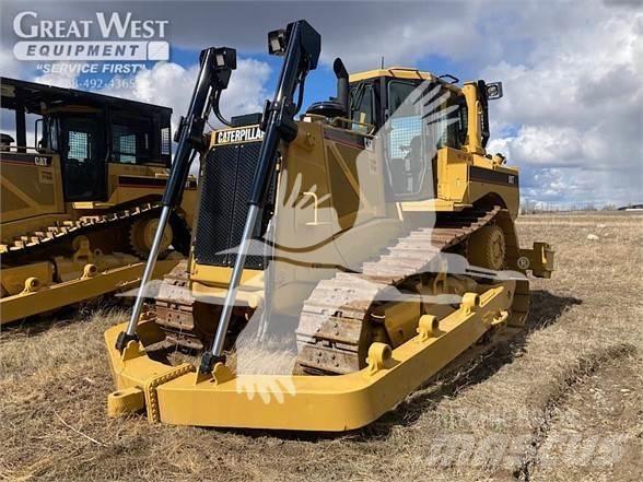 CAT D8T Telaketjupuskutraktorit