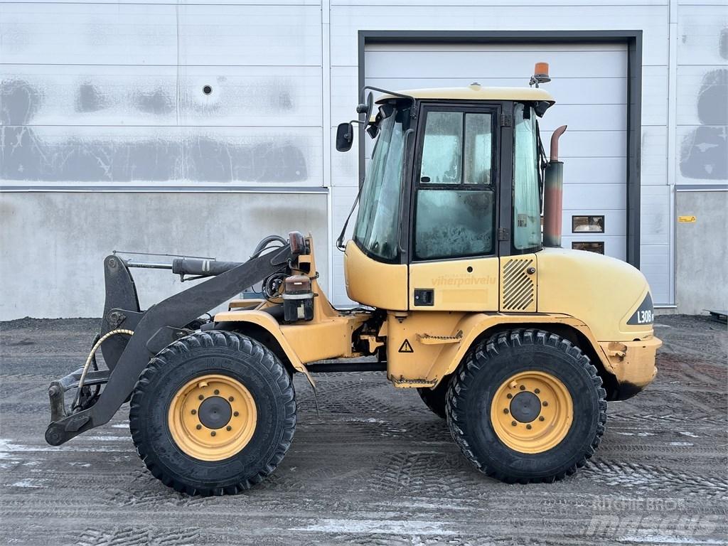 Volvo L 30 B Pyöräkuormaajat