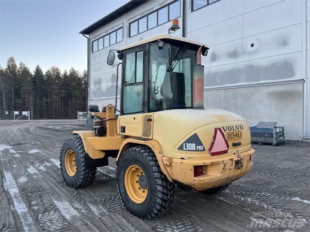 Volvo L 30 B Pyöräkuormaajat
