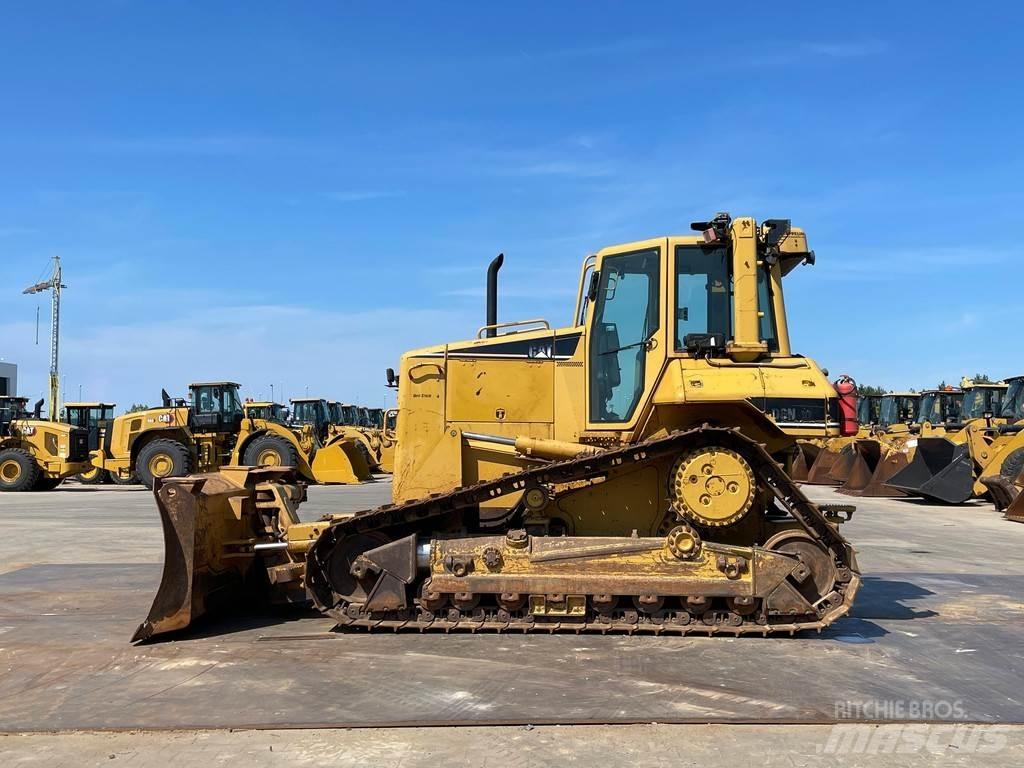 CAT D6N XL Telaketjupuskutraktorit