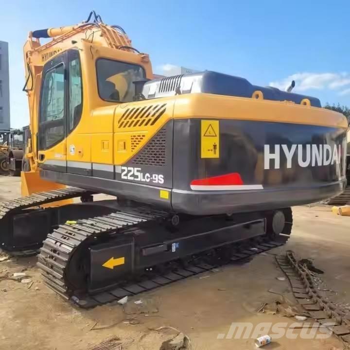 Hyundai HX 225 LC -9s Telakaivukoneet