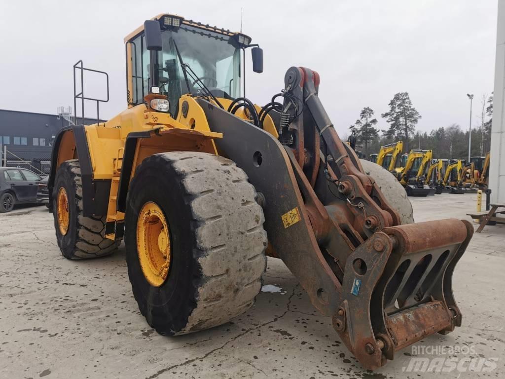 Volvo L220F Pyöräkuormaajat