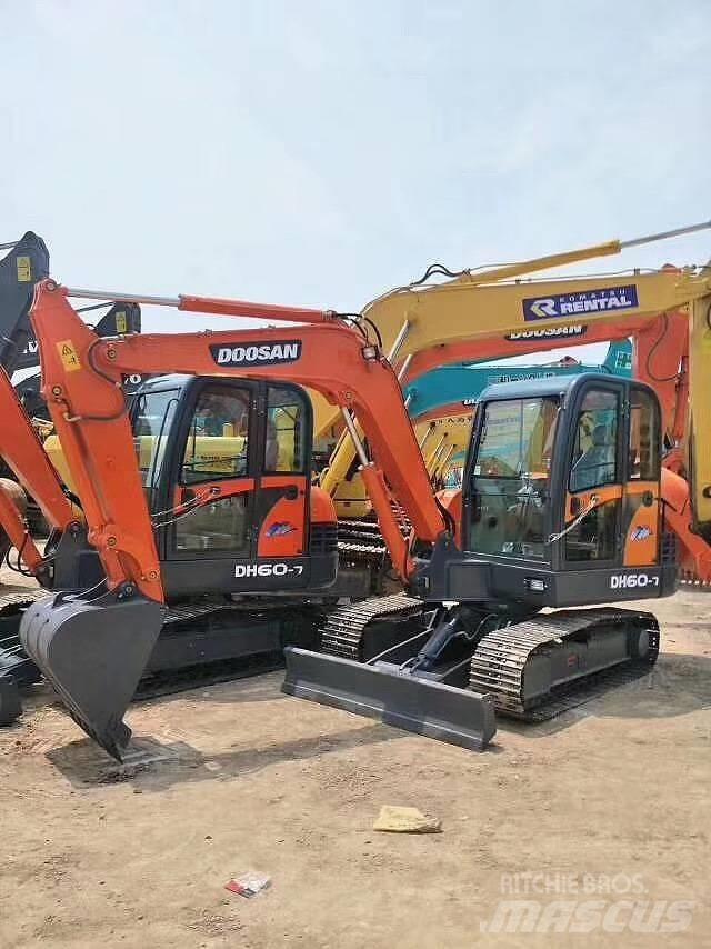 Doosan DH 60 Minikaivukoneet < 7t