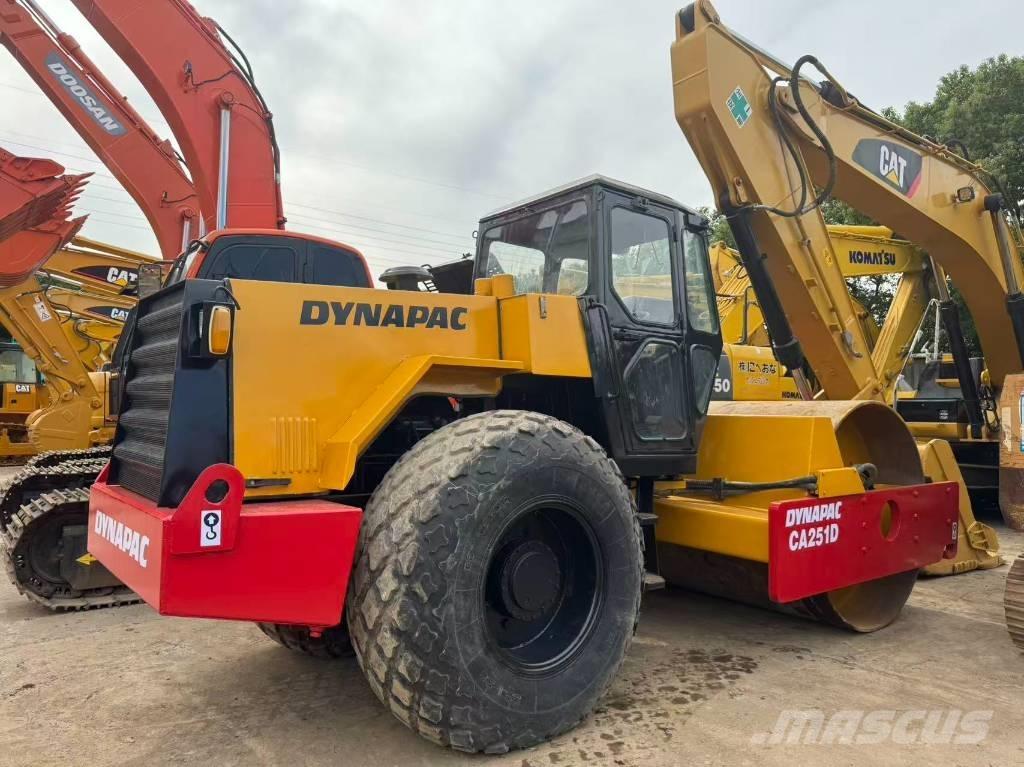 Dynapac CA 251 D Yksivalssijyrät