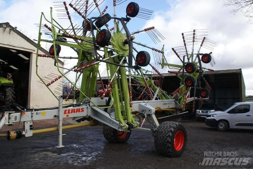 CLAAS Liner 3600 Pöyhimet ja haravat
