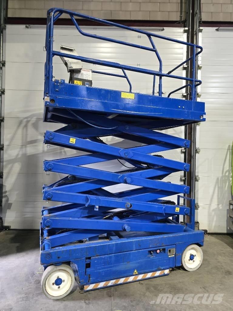 UpRight X32 Saksilavat