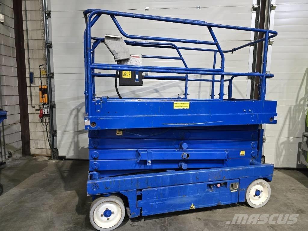 UpRight X32 Saksilavat