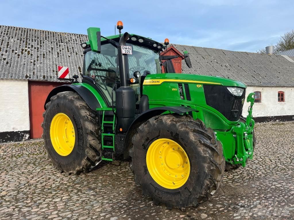 John Deere 6R 250 Traktorit