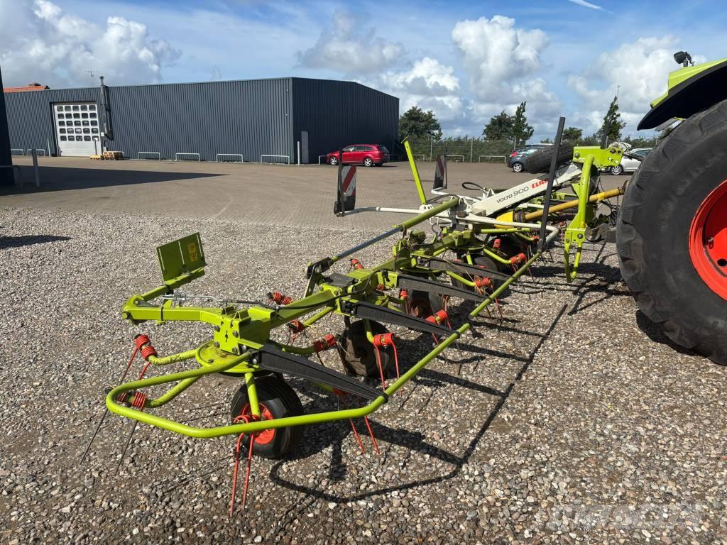 CLAAS Volto 900 Pöyhimet ja haravat