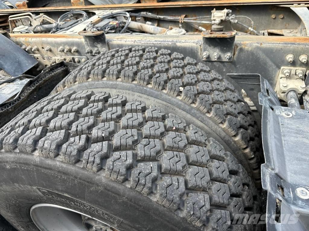 Volvo FMX 8X4*4  4132 Kuorma-autoalustat