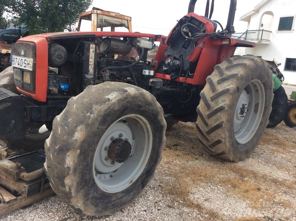 Massey Ferguson 4270 Moottorit