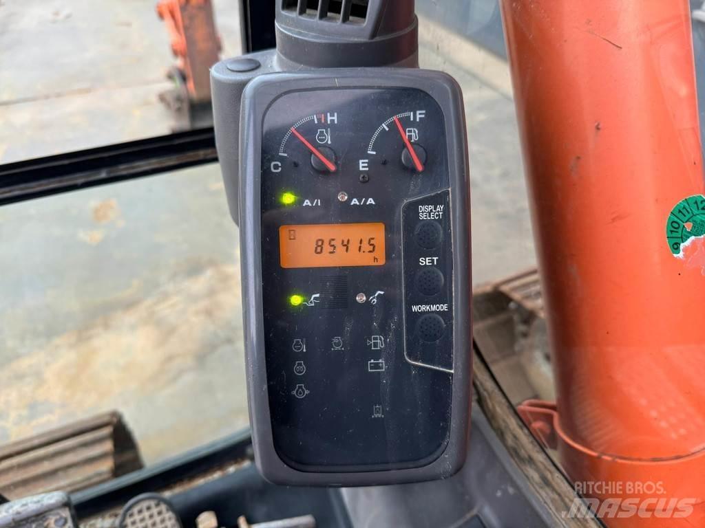 Hitachi ZX135US Telakaivukoneet