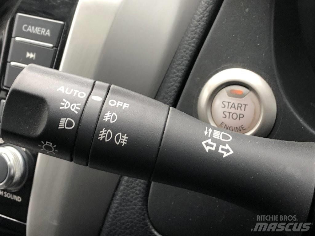 Nissan Navara Lava-autot