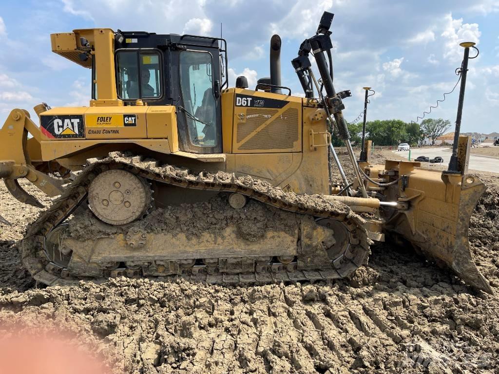 CAT D 6 T XW VP Telaketjupuskutraktorit
